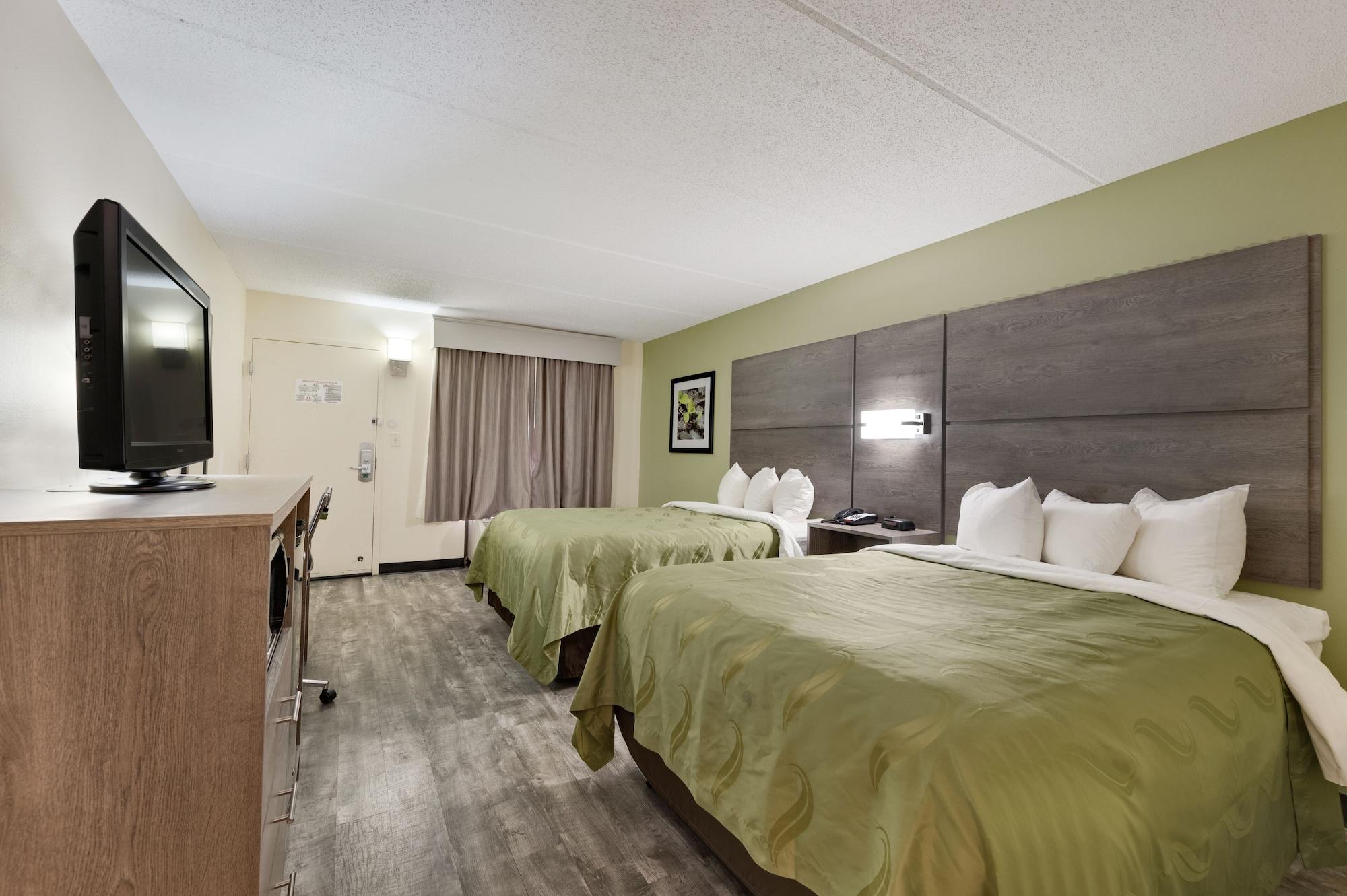 Quality Inn Airport - Southeast Birmingham Bagian luar foto